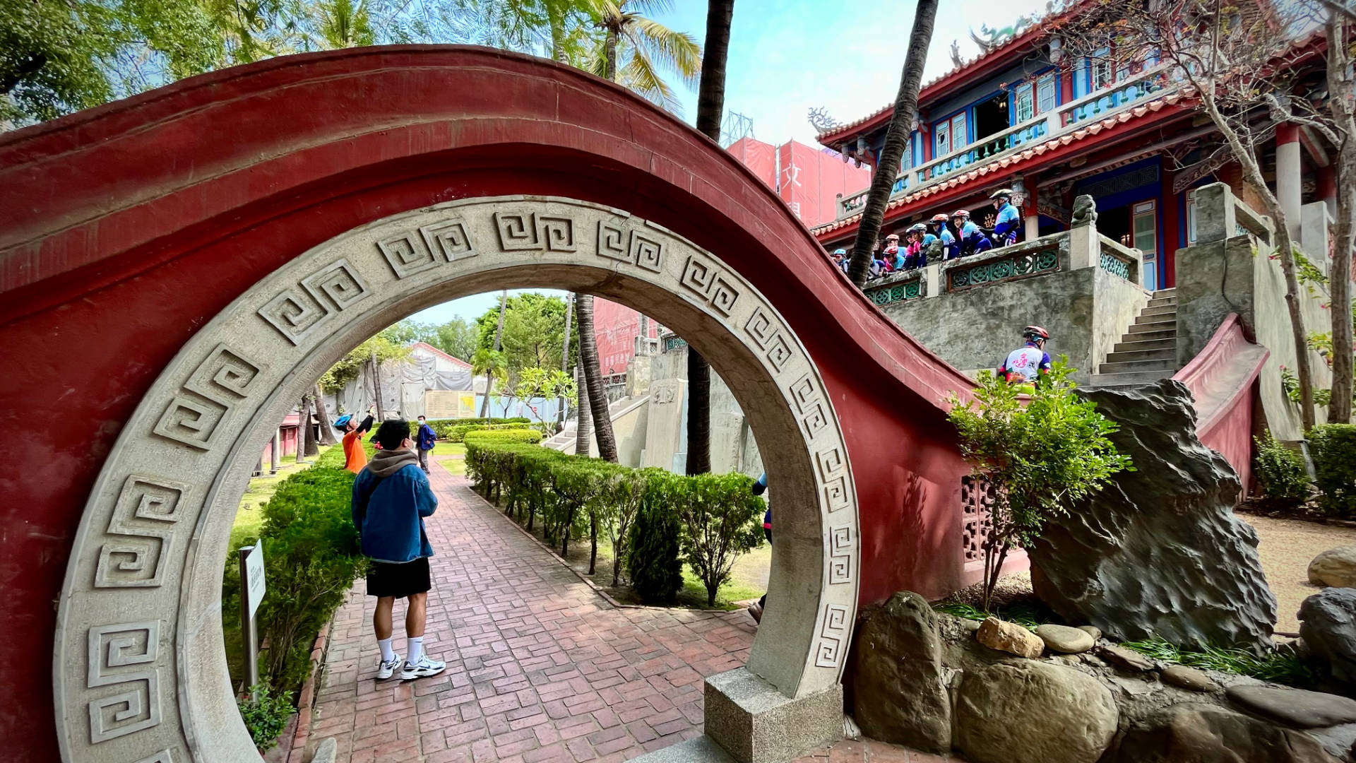 An archway in the grounds of Fort Provintia / Chihkan Tower.