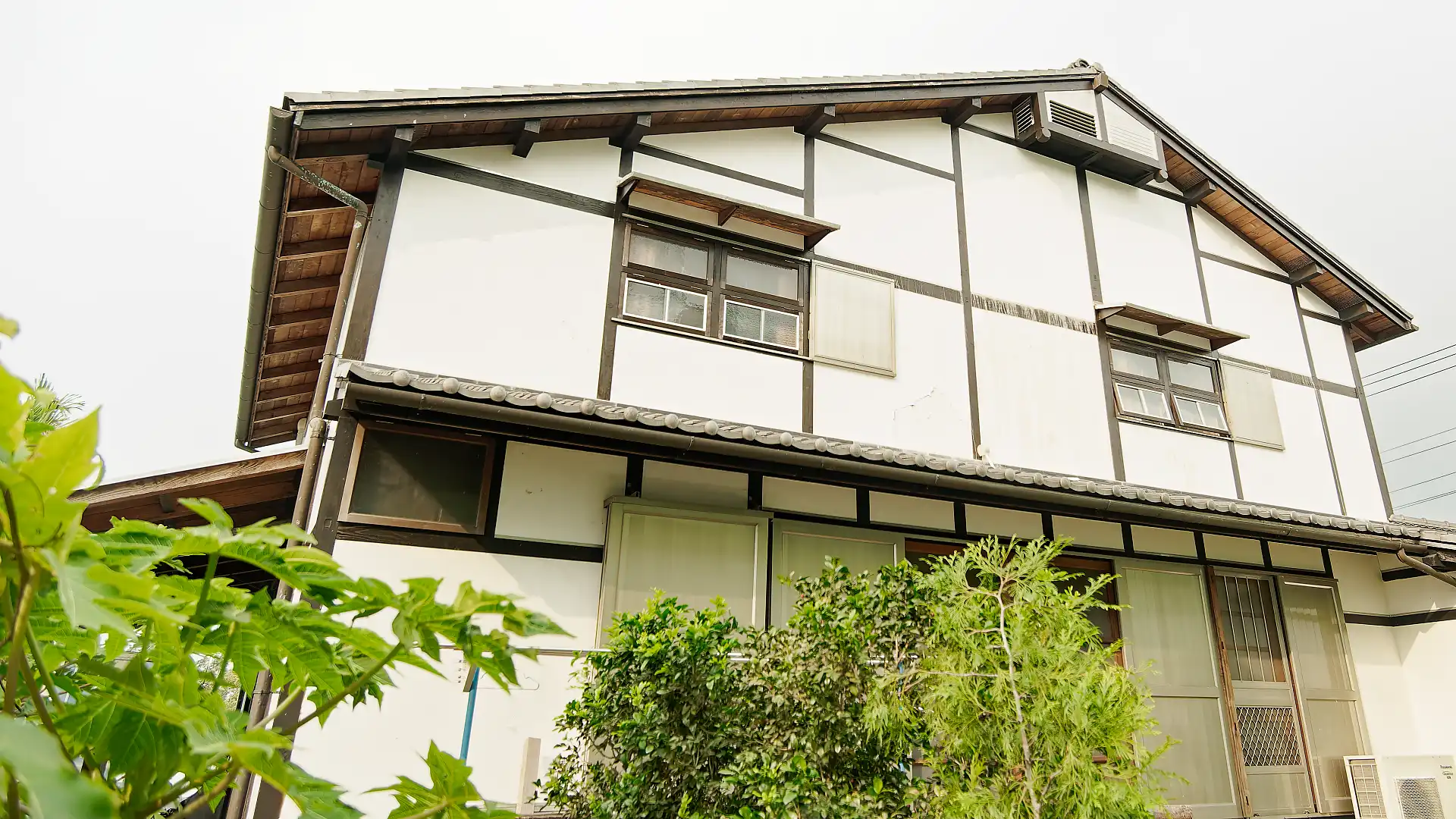 South side of ‘A Book Wooden House’ in Fangliao Township, Pingtung, Taiwan.