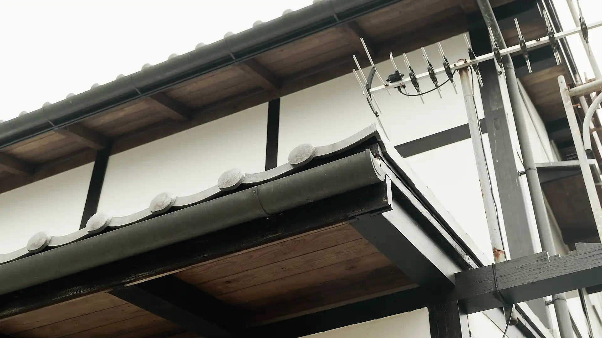 Close-up of the roof tiles and rain gutters of ‘A Book Wooden House’ in Fangliao Township, Taiwan.